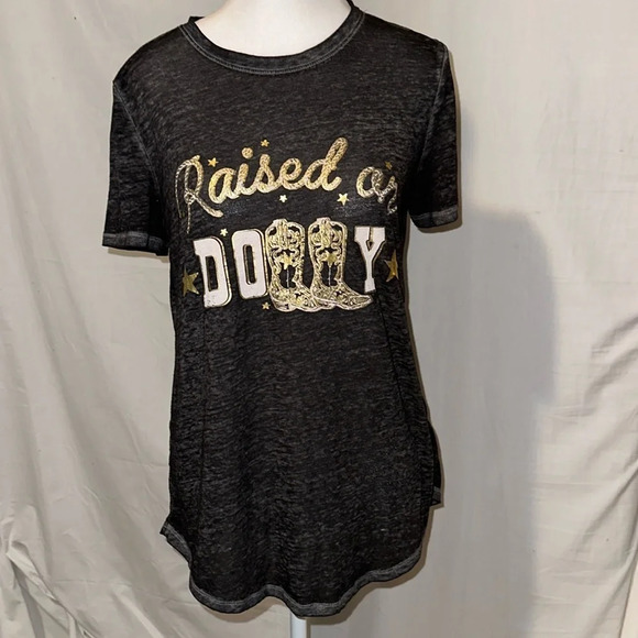 Maurices Raised On Dolly graphic tshirt size small - Picture 1 of 3